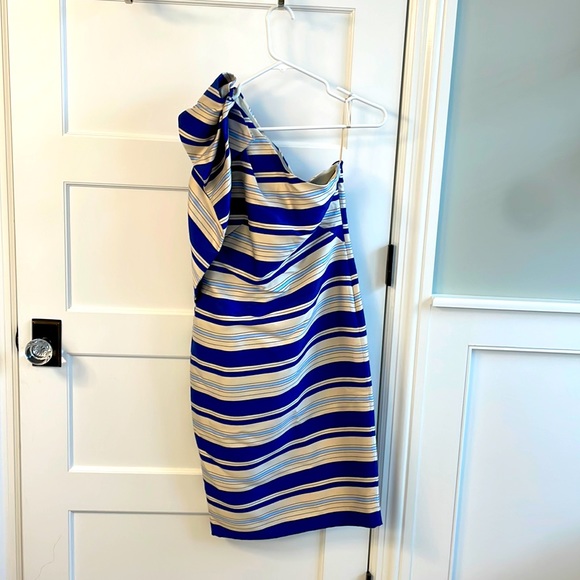 Banana Republic cocktail dress with bow detail in excellent condition - Size 0 - Picture 1 of 4